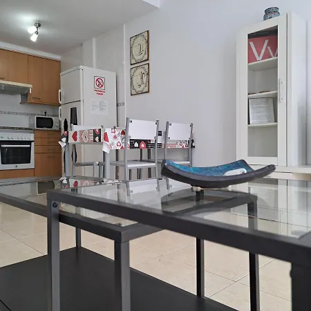 Apartment Life At The Beach, Free Wifi, 2 Bedrooms *
